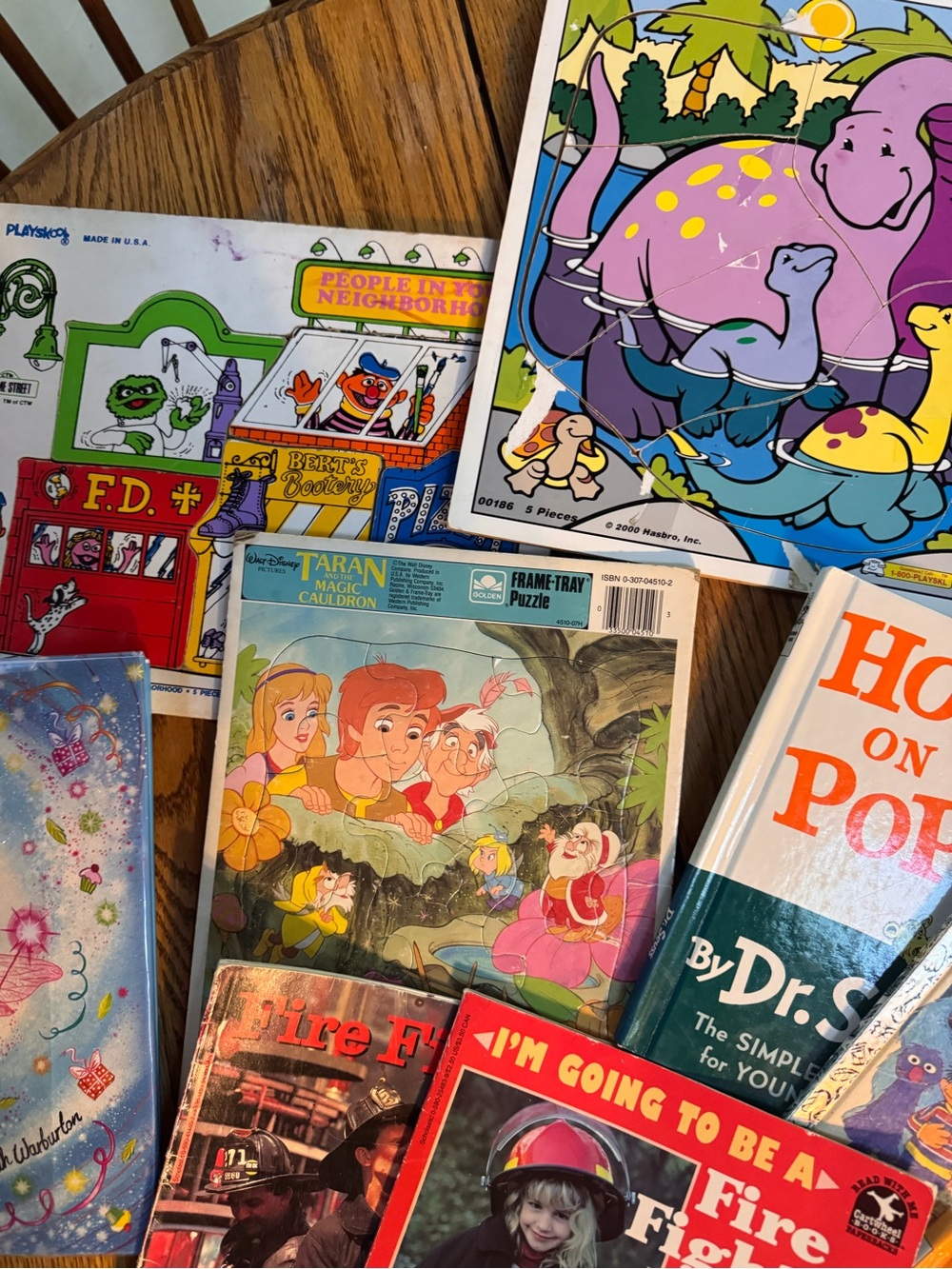 Vintage Lot  kids books and few vintage puzzles Dr. Seuss golden books etc - Picture 6 of 8